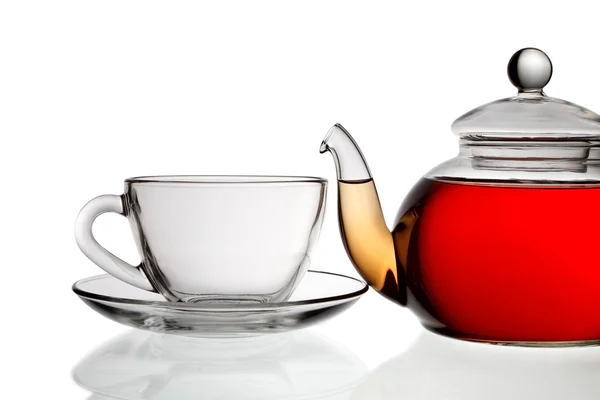 Teekanne mit Tee und Tasse — Stockfoto