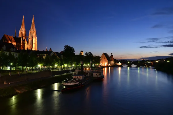 Vista noturna de Regensburg — Fotografia de Stock