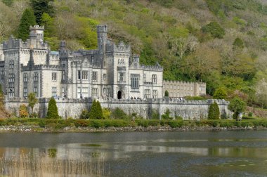 Kylemore abbey clipart