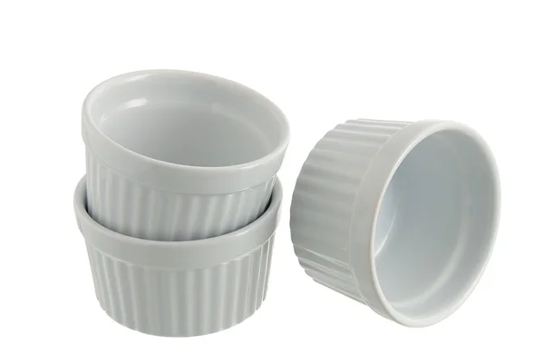 Tres sartenes individuales de cerámica blanca para hornear —  Fotos de Stock