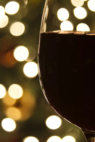 Glass of wine by the tree — Stock Photo, Image
