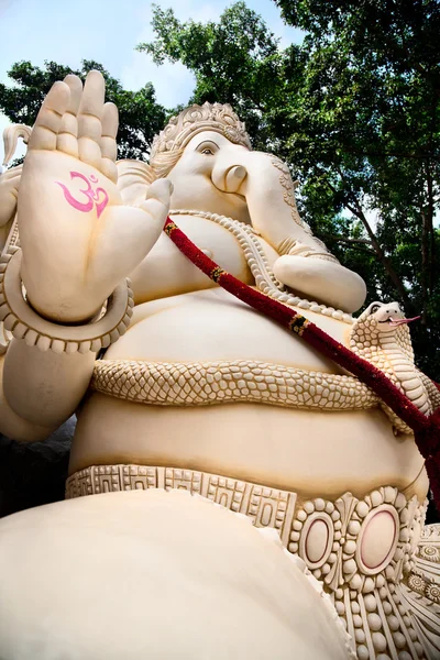 Grote ganesha standbeeld in bangalore — Stockfoto