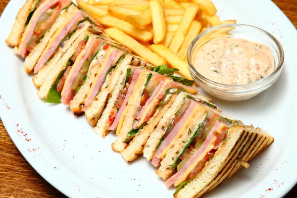 Sandwich auf einem Teller — Stockfoto