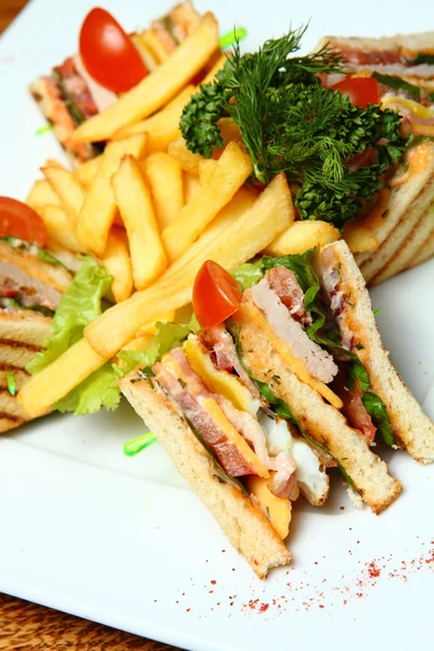 Sandwiches auf einem Teller — Stockfoto