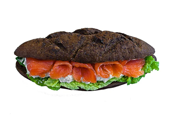 三明治斌鱼和黑面包 — 图库照片