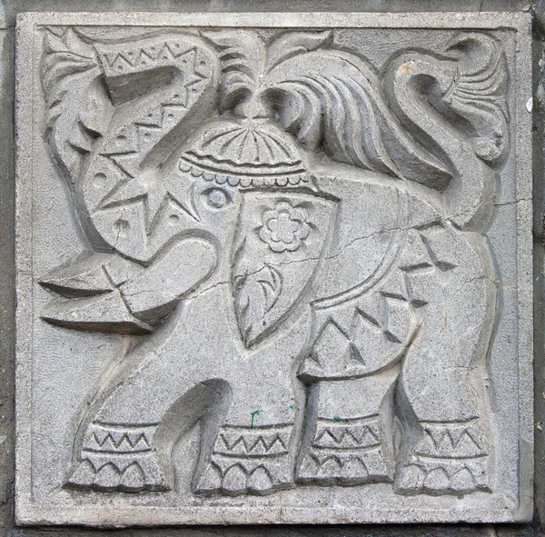 Gamla relief av fairytale elefant — Stockfoto