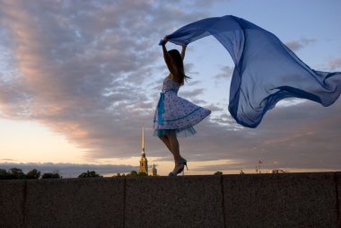 saint-petersburg, beyaz gecelik.