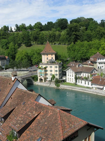 Średniowieczne domy w stolicy Szwajcarii Bernie. — Zdjęcie stockowe