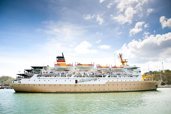 Passenger ship — Stock Photo, Image