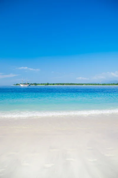 Praia da ilha tropical — Fotografia de Stock