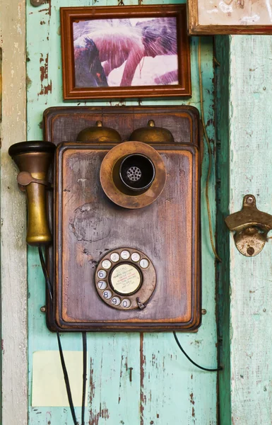 Старый телефонный винтаж — стоковое фото