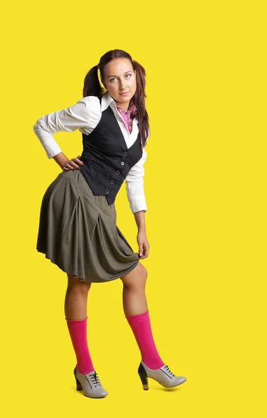 学校の女の子のような若い女性のレトロなスタイル布 — ストック写真