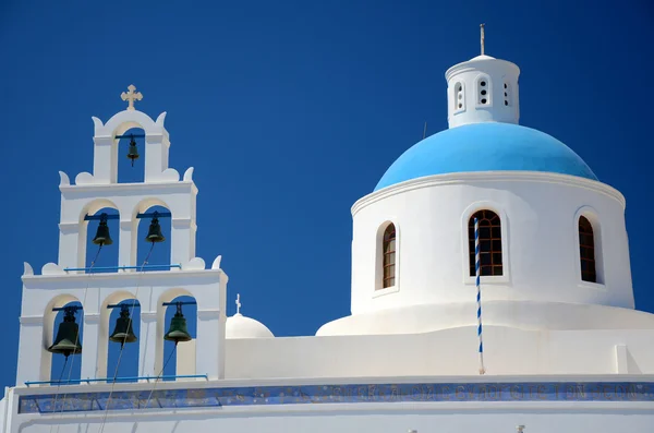 Kirche in Oia - Santorin - Griechenland lizenzfreie Stockbilder