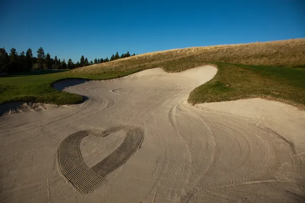 Heart drawn in the Sand — Stock Photo, Image