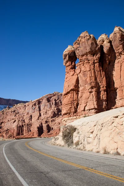 Road Past Sandstone Towers — Stock Photo, Image