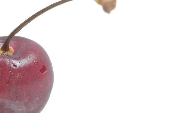 Beeren reife Kirsche auf einem weißen isolierten Hintergrund — Stockfoto