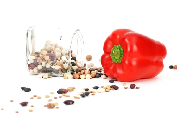 Červenou paprikou a vaření fazole — Stock fotografie