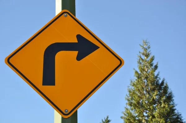 Vire à direita sinal estrada — Fotografia de Stock