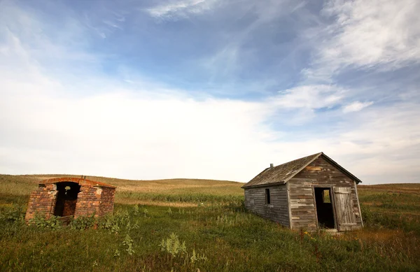 Old kiln and summer kitchen in scenic Saskatchewan — Stock Photo, Image