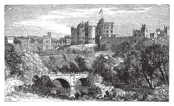 Місті Alnwick замок в місті Alnwick, Нортумберленд повіту. 1890 vintage — стоковий вектор