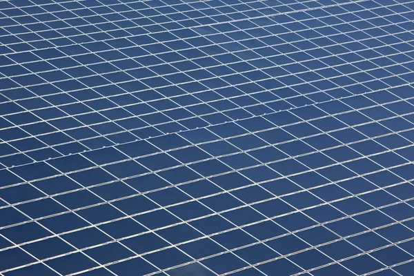 Primer plano en el panel fotovoltaico —  Fotos de Stock