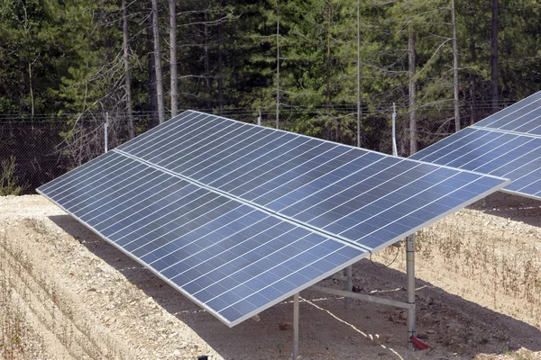 Paneles fotovoltaicos —  Fotos de Stock