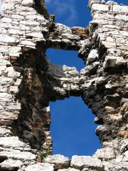 Древние руины замка в Польше в Европе — стоковое фото