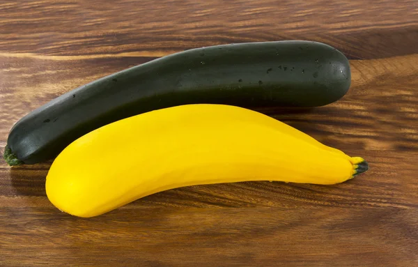 Große Zucchini — Stockfoto