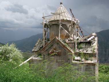 Ermenistan'ın restore edilmiş eski kilise bir parçası