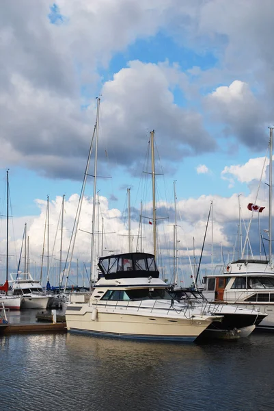 Yachts on the Ontario Lake — Stock Photo, Image