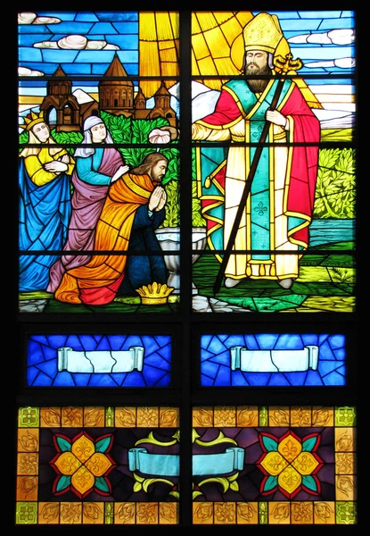 教会のステンドグラスの窓 — ストック写真