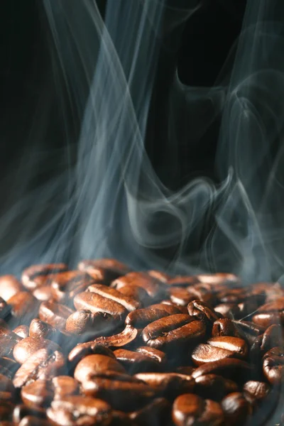 煙でのコーヒー サービス — ストック写真