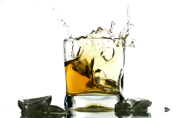 Whisky salpicadura —  Fotos de Stock