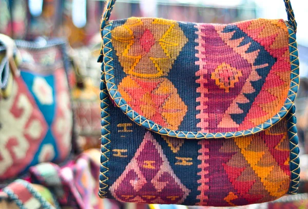 Настоящая этническая сумка ручной работы из ткани — стоковое фото