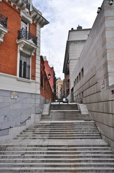Lépcsőház a calle del rio, Madrid, Spanyolország — Stock Fotó