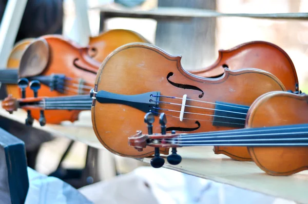 Die handgefertigte traditionelle armenische Geige — Stockfoto