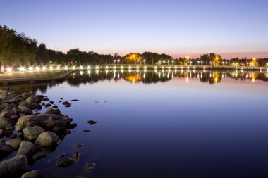 Wascana lake at night clipart