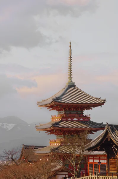Temple rouge japonais — Photo