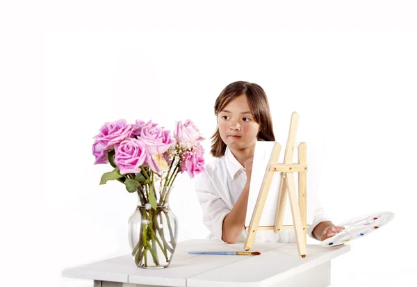 Painting flowers in a vase. — Stock Photo, Image