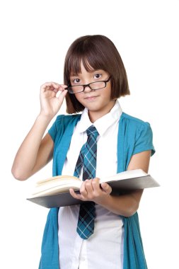 Kız onu gözlük ipuçları.