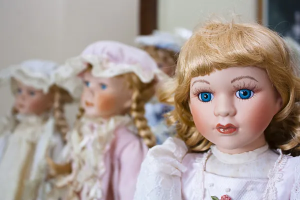 Muñecas de porcelana vintage Fotos de stock libres de derechos