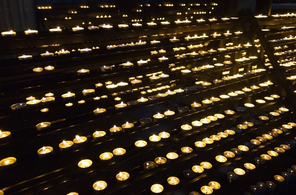 Соборные свечи — стоковое фото