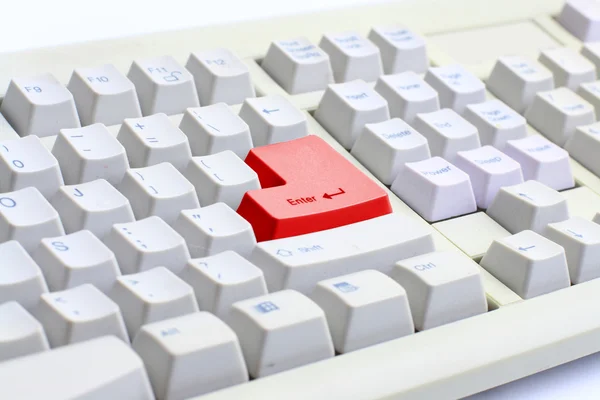 Hliníková klávesnice izolovaných na čistě bílém pozadí — Stock fotografie