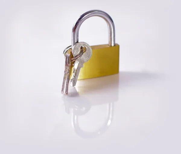 A fechadura com chaves — Fotografia de Stock