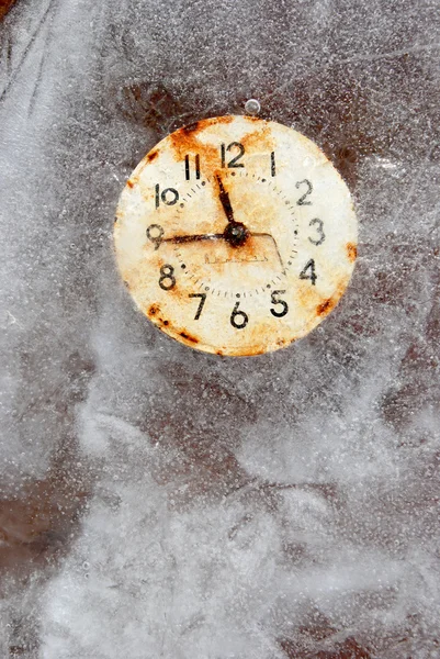 Čas je krátký - čas symbol v ledu — Stock fotografie
