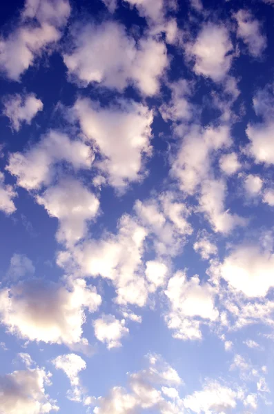 Nubes de mañana fondo — Foto de Stock