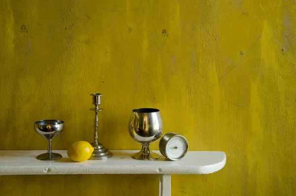 Натюрморт с лимоном — стоковое фото