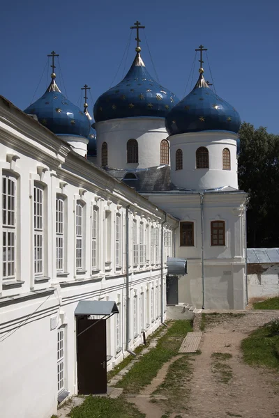 드 그레이트 크로스, yuriev 수도원의 exhaltation의 교회 스톡 사진
