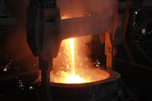 Раскалённая сталь — стоковое фото