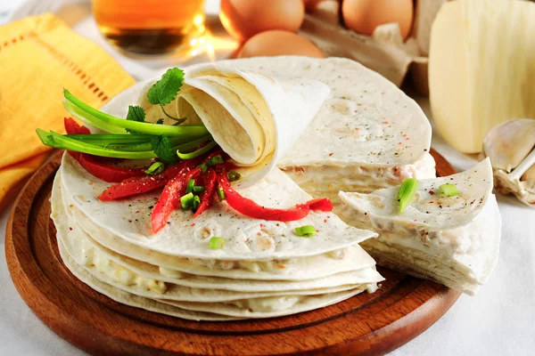 Tortilla vagy sajttal rakott palacsinta — Stock Fotó